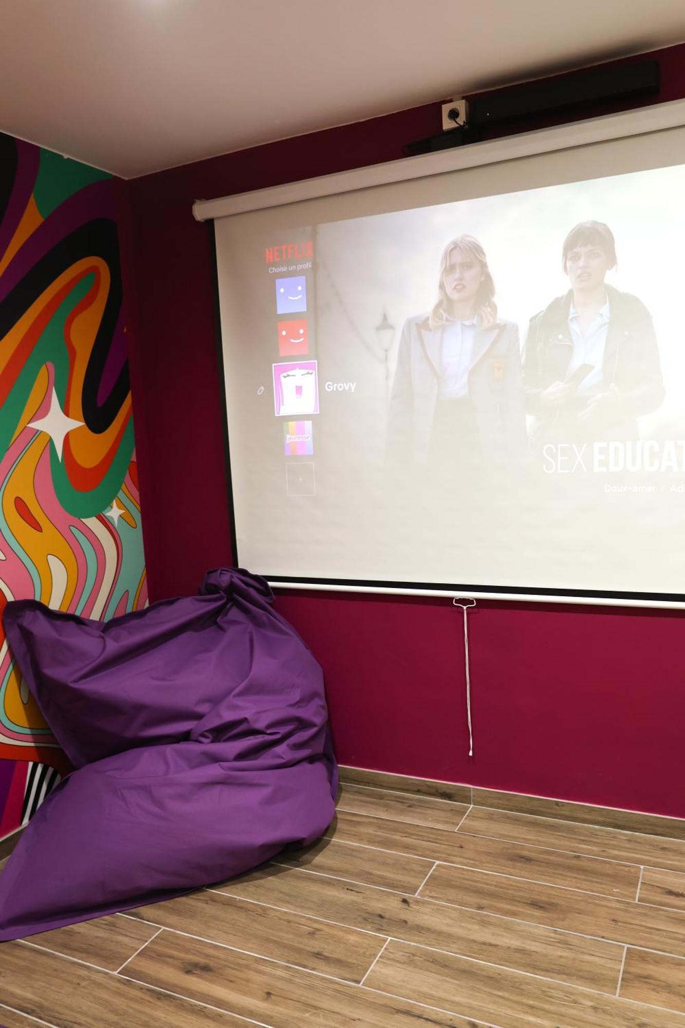 Capsule Groovy-Jacuzzi-Sauna-Billard-Netflix- Nintendo Switch & Jeux Mons Zewnętrze zdjęcie