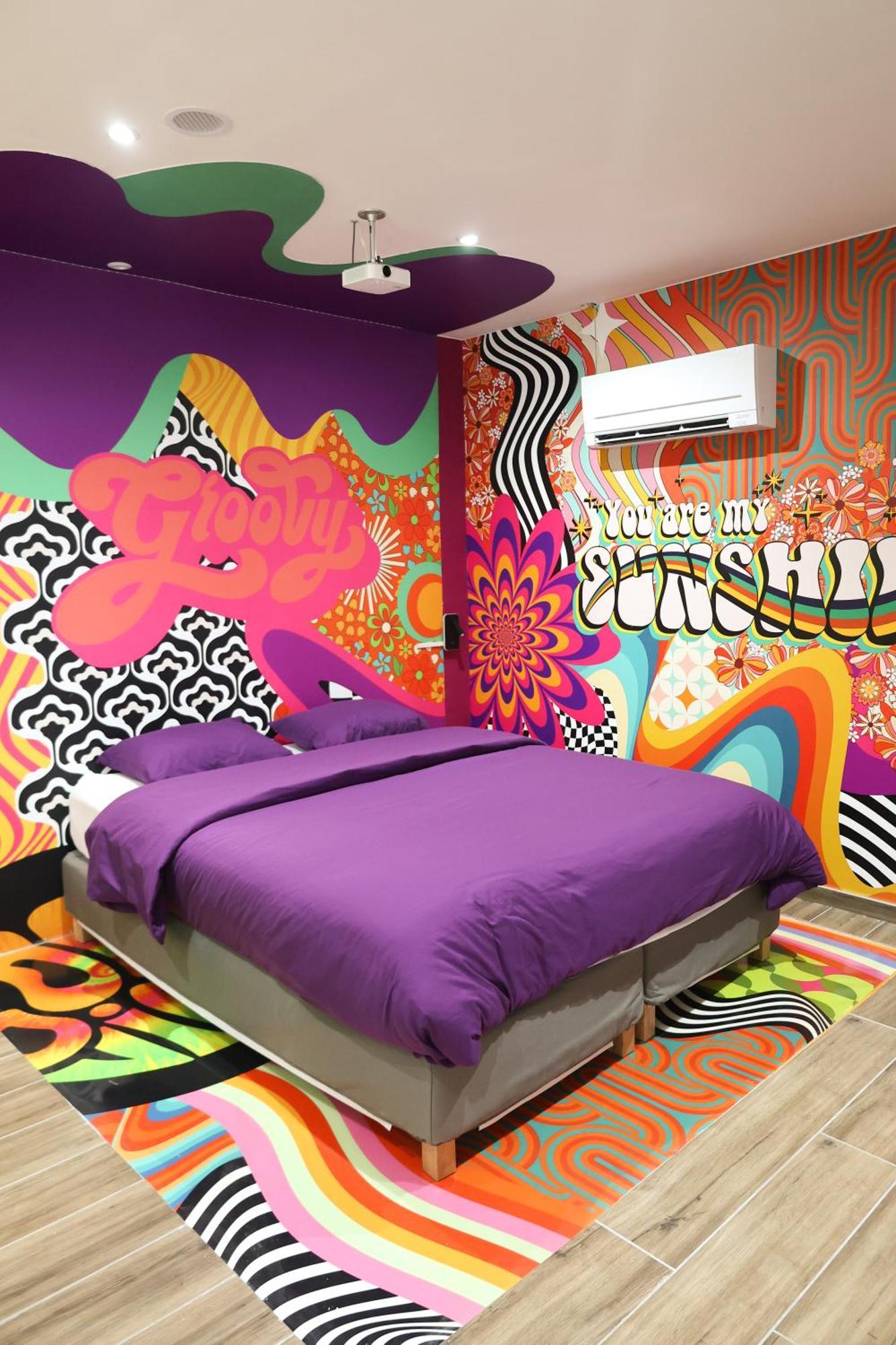 Capsule Groovy-Jacuzzi-Sauna-Billard-Netflix- Nintendo Switch & Jeux Mons Zewnętrze zdjęcie