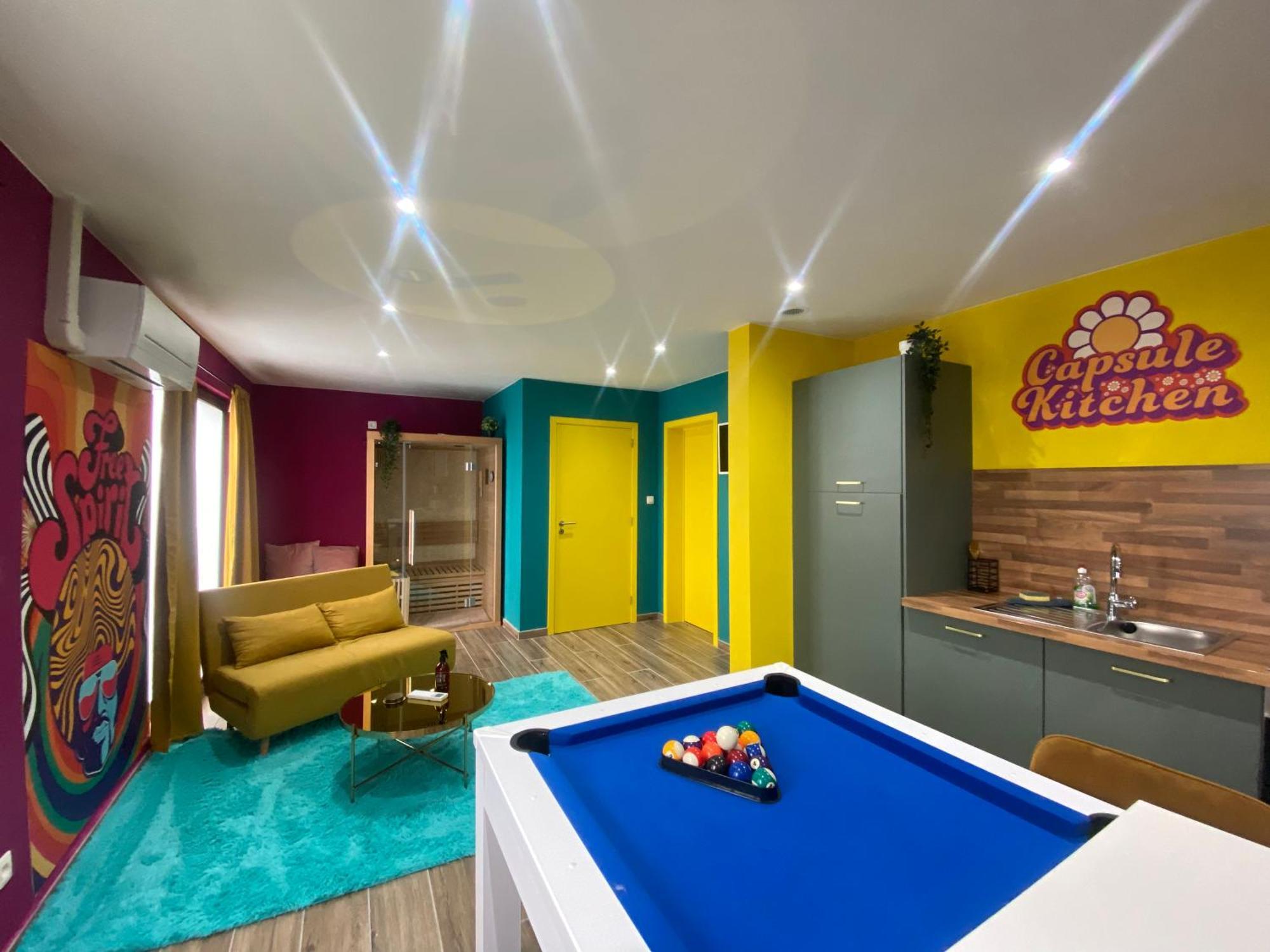 Capsule Groovy-Jacuzzi-Sauna-Billard-Netflix- Nintendo Switch & Jeux Mons Zewnętrze zdjęcie